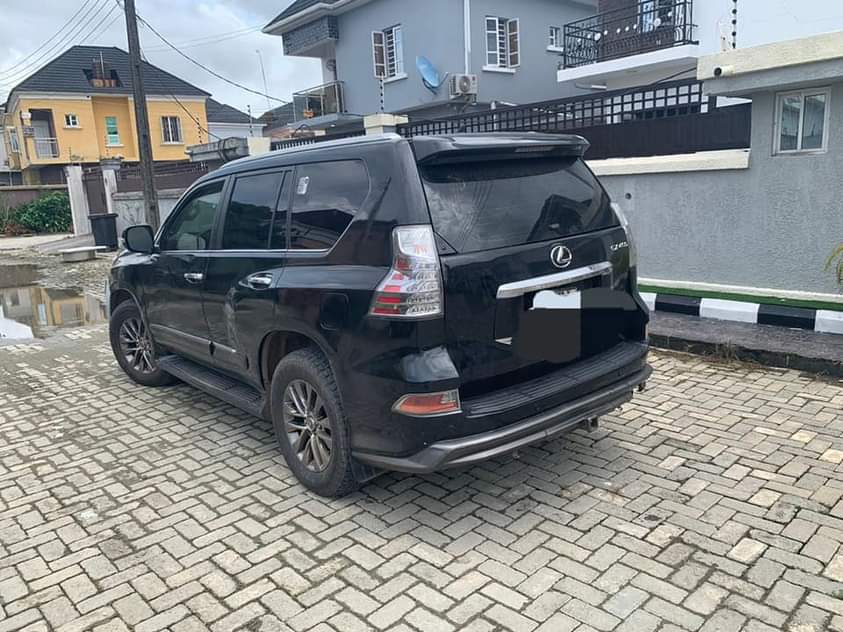 A picture of Lexus gx 460