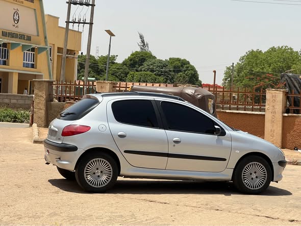 A picture of PEUGEOT 206 AUTOMATIC