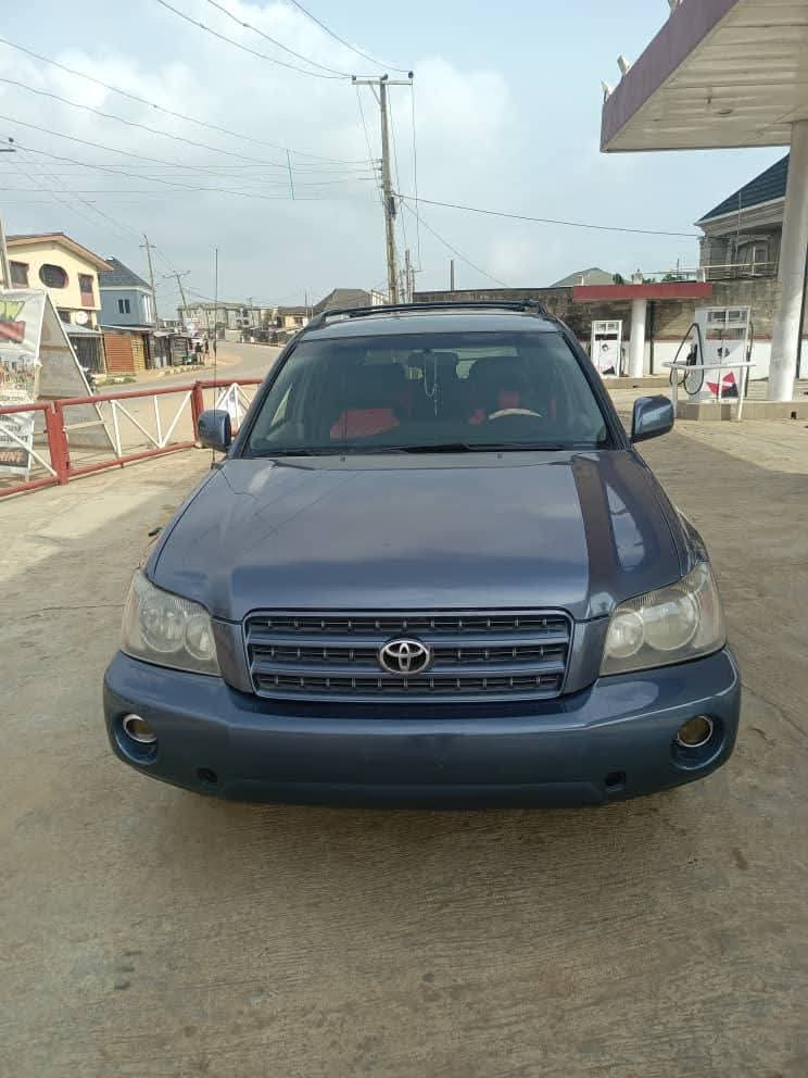 A picture of 2004 Highlander Toks Standard