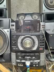 A picture of SONY SOUND SYSYEM