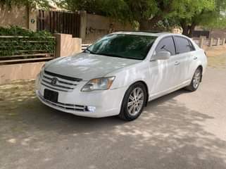 A picture of Distress sales Toyota Avalon 2008 model keyless First body Belgium