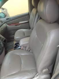 A picture of Toyota Sienna 2006