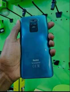 A picture of redme note 9 gb 128 ram 6 ipo clean kabisa