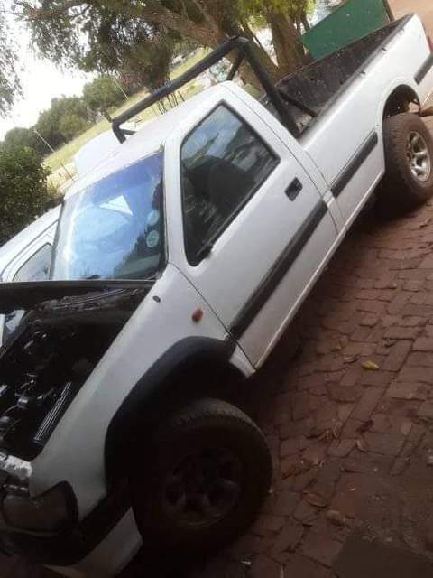 Isuzu Bakkie for Sale Under R50000 | Cheap Isuzu Bakkie South Africa