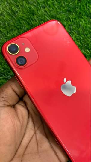 A picture of iPhone 11 Plain