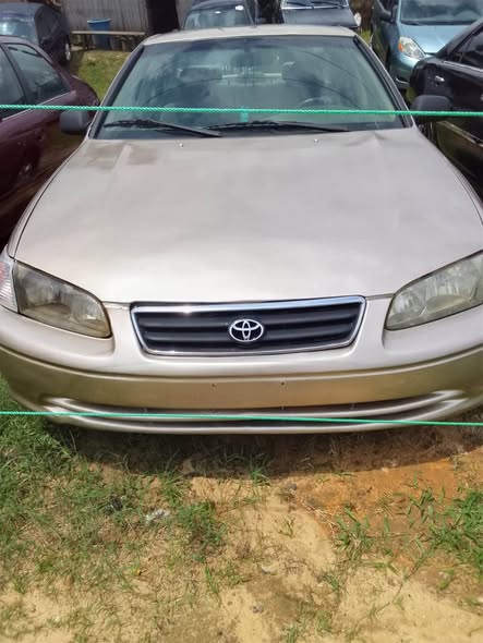 A picture of Toyota Camry evelope 09063393963