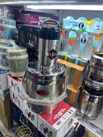 A picture of Food flasks and stainless dishes 0704297488
