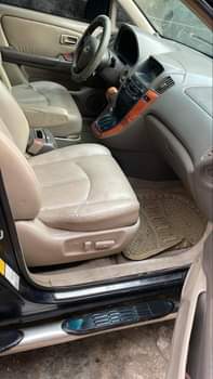 A picture of Lexus RX300 PARTLY FIRST BODY ENGINE AND GEAR PERFECT AC