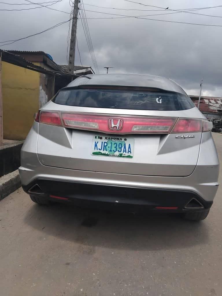 A picture of 2012 Honda civic hatchbacks