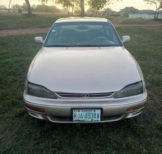 A picture of Toyota Camry 1998 orobo
