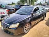 A picture of Toyota Avalon 07