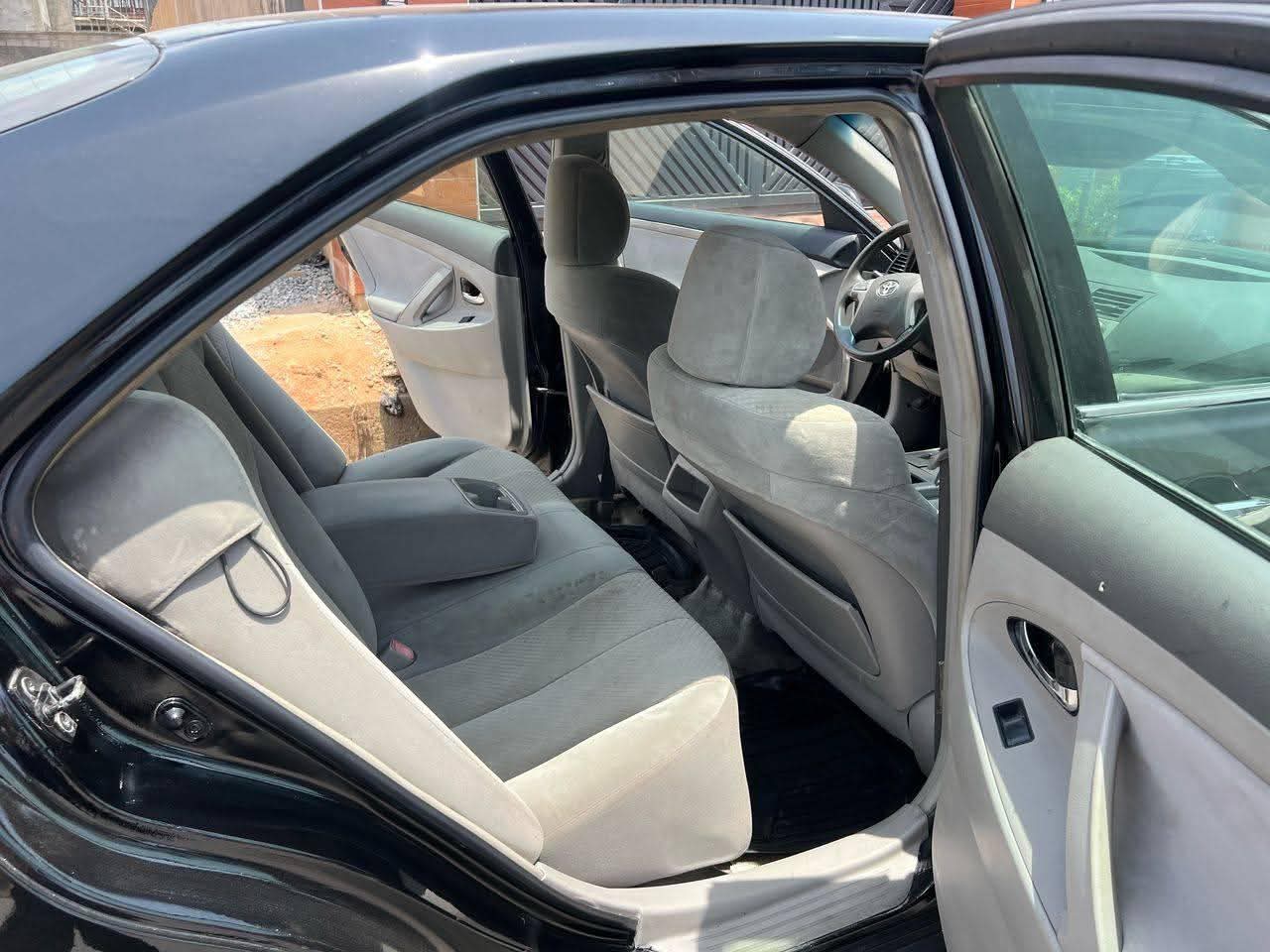 A picture of Toyota Camry 08