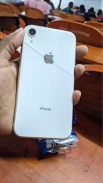A picture of Iphone xr
