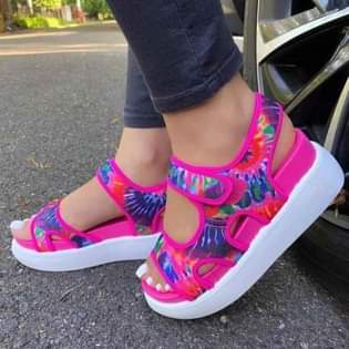 A picture of Women sneakers
