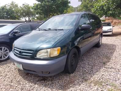 A picture of SIENNA GOOD DEAL Name Toyota Brand Sienna Body Type Space