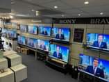A picture of 320 000 last price for 32inch flat screen TV brand