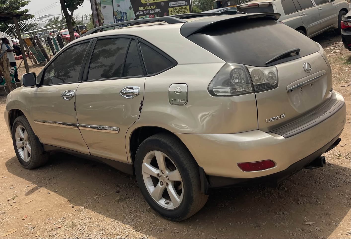 A picture of LEXUS RX330 2005