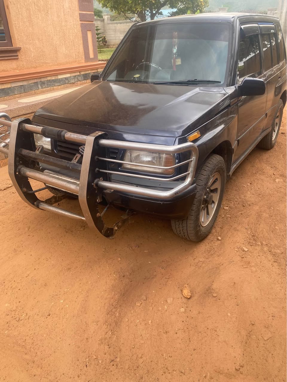 A picture of Suzuki Escudo