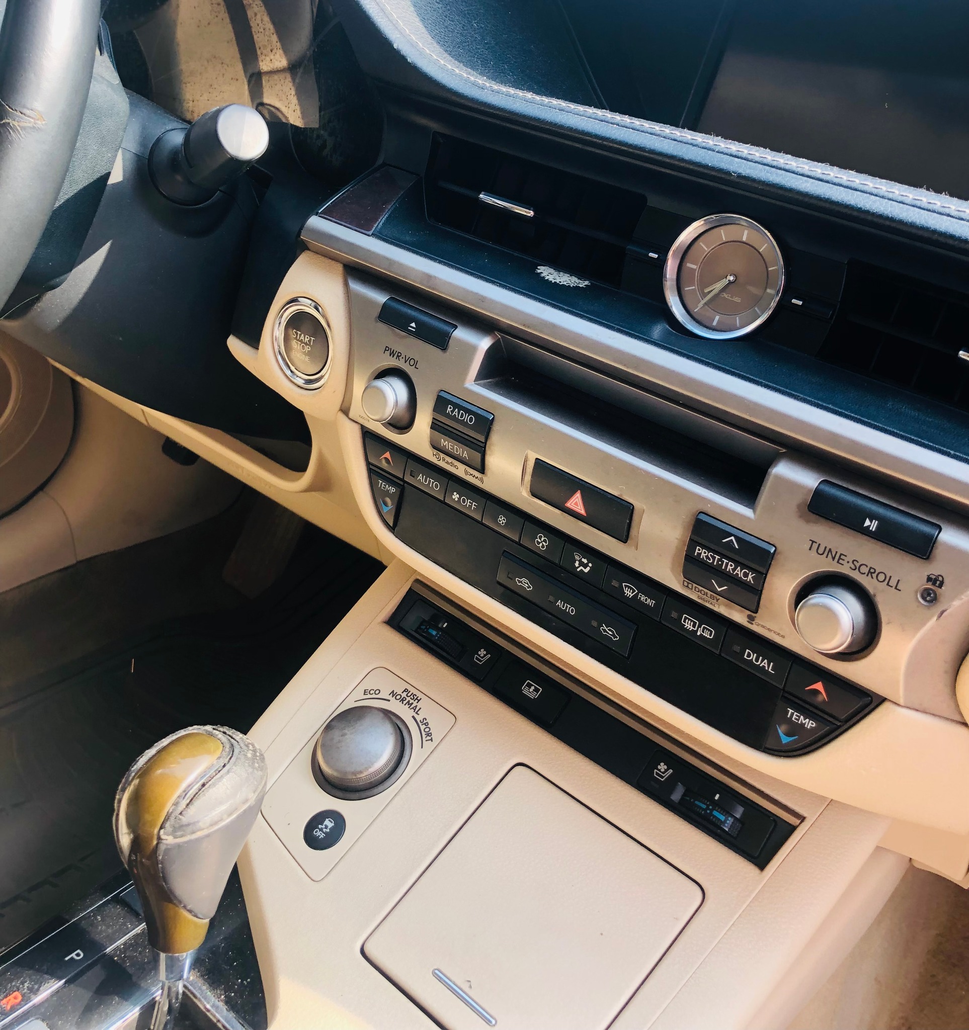 A picture of 2013 Lexus es 350 for sale