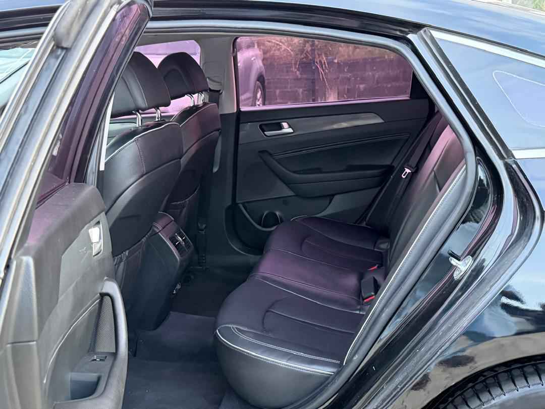 A picture of Hyundai Sonata 2018 hybrid