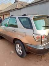 A picture of Lexus 300 for sale