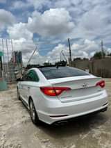 A picture of Newly arrived 2015 Hyundai Sonata Limited panoramic roof Thumbstart10 8M