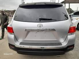 A picture of Foreign Used Toyota Highlander 2012