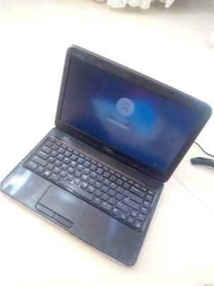 A picture of i3 iyo Apo njoo