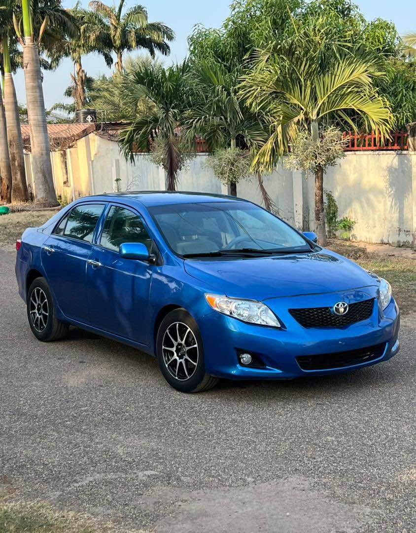 A picture of 2010 FOREIGN USED STANDARD EXTREMELY PRISTINELY PREMIUMLY SUPER CLEAN AND