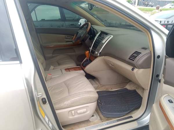 A picture of New Entry Foreign Used Lexus Rx330 2005 model with Panoramic