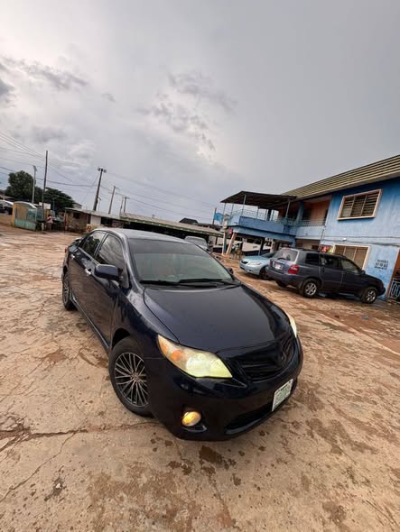 A picture of Toyota Corolla 2012