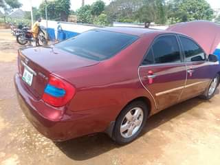 A picture of 2004 Toyota Camry