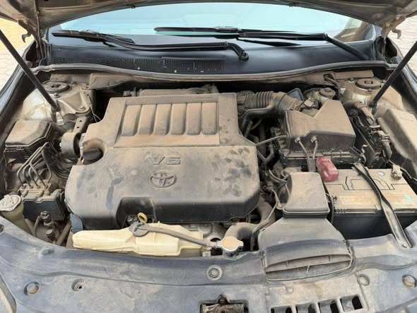 A picture of Very very clean Toyota Camry V6 engine 2016 model full