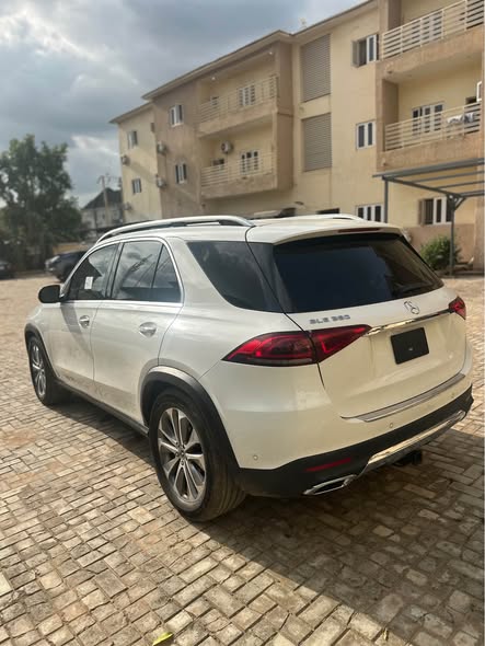 A picture of 2020 MERCEDES BENZ GLE350