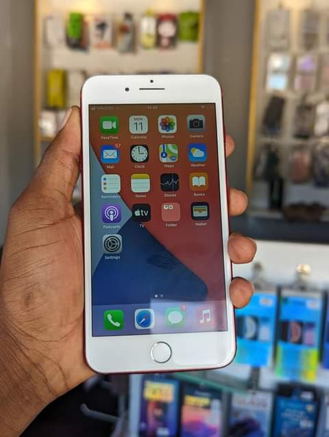 A picture of Iphone 8 plus