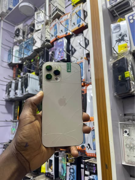 A picture of iPhone 12 Pro Max 128gb 950k Battery 78 As cracks