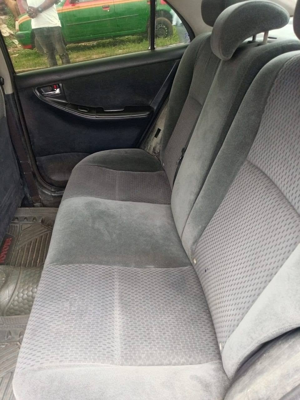 A picture of Toyota Corolla 06