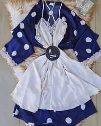 A picture of Night dress