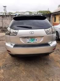 A picture of Lexus RX 330 Model 2006 Engine Gear super sharp AC