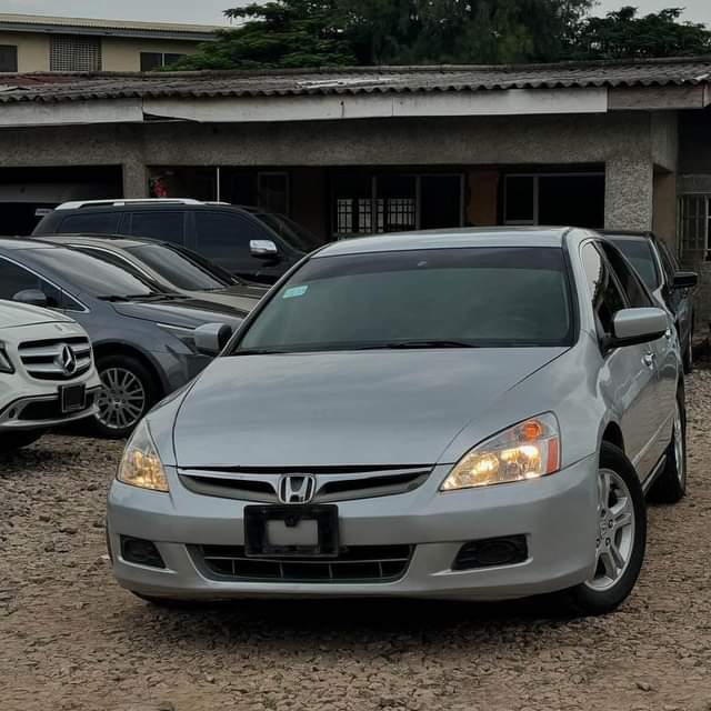 A picture of HONDA ACCORD 2007