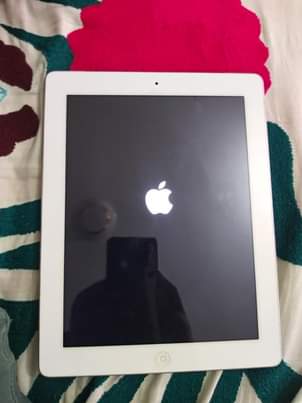 A picture of Nauza ipad kama ilivyo ina 64gb