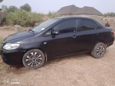 A picture of Well maintained and neatly used 2006 Manual Transmission Honda City