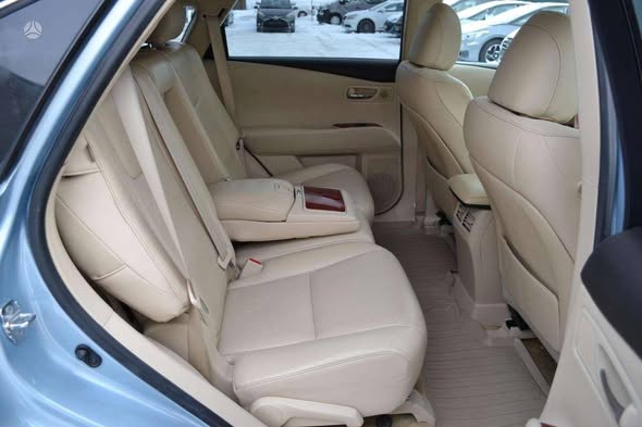 A picture of Lexus rx 450h 2012