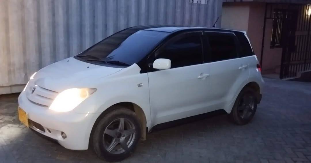 A picture of Toyota ist 8.8 million IPO mwanza Automatic Petrol 0744989584