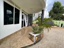 A picture of New constructed flat at Bweya kajjansi