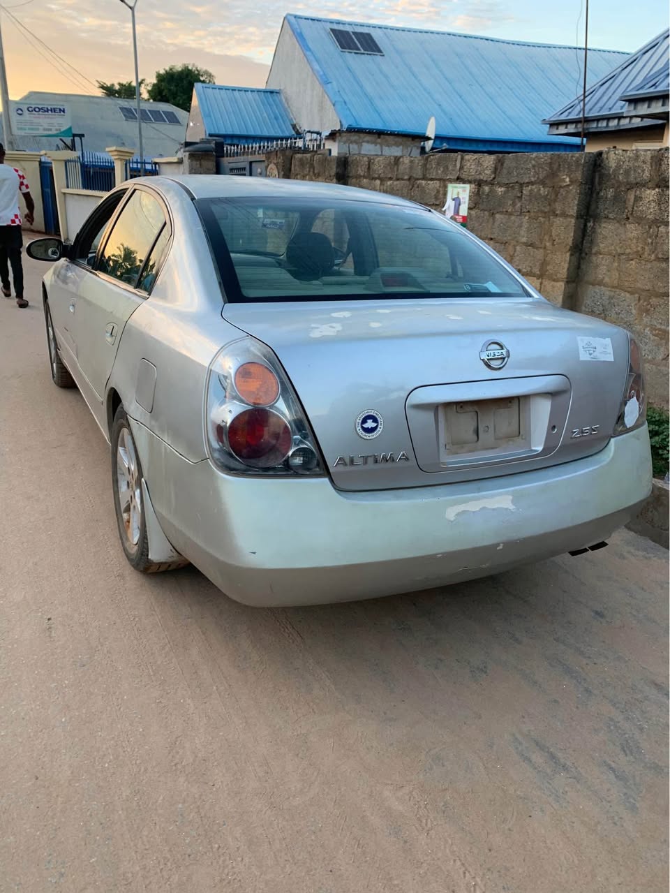 A picture of Faded body Nissan Altima 2004 Very sharp On distress 07014406402