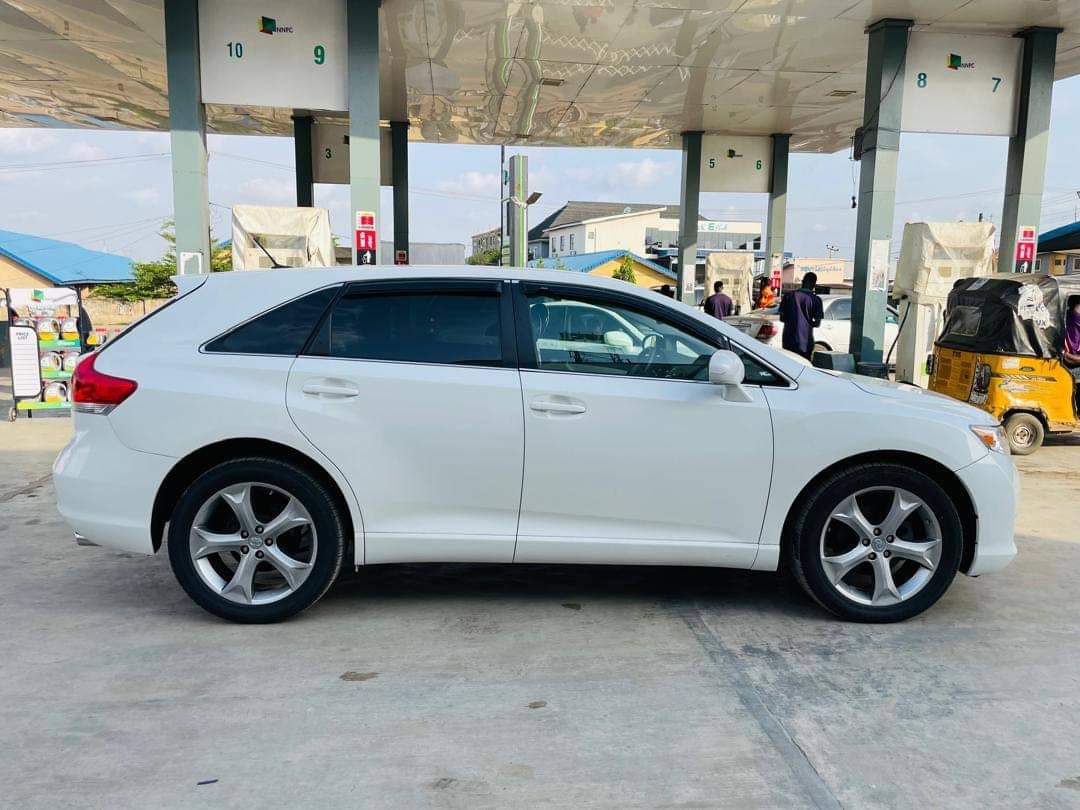 A picture of 2011 Toyota venza
