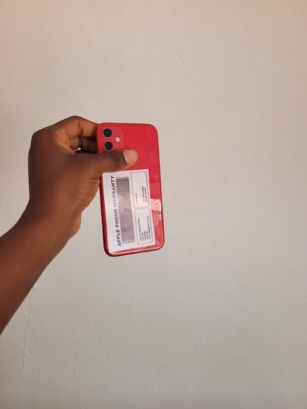A picture of Iphone 11 NFID