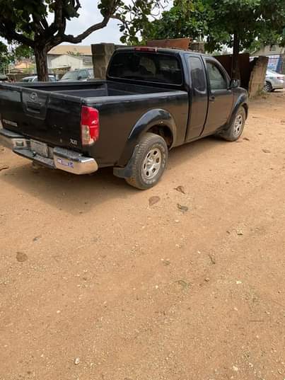 A picture of Nissan frontier pick up forsale with good engine and good