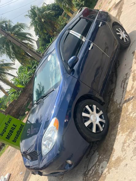 A picture of Toyota matrix 2005